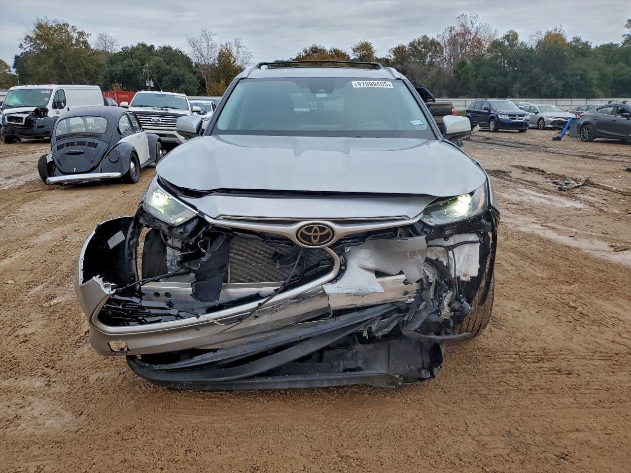 2022 TOYOTA HIGHLANDER