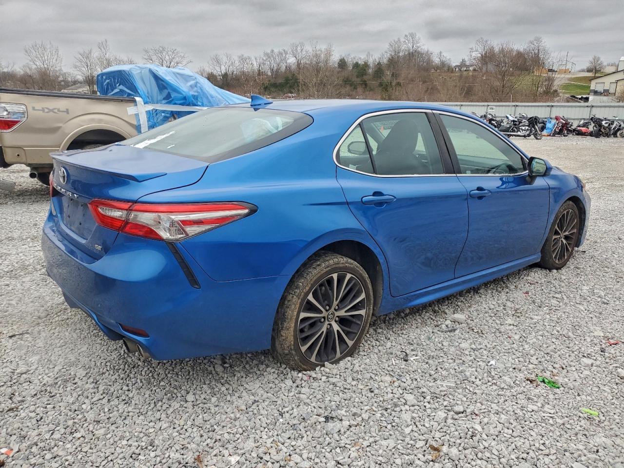 2019 TOYOTA CAMRY