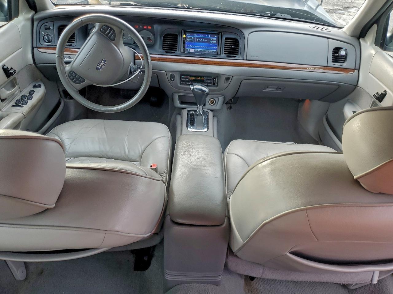 2002 FORD Crown Victoria