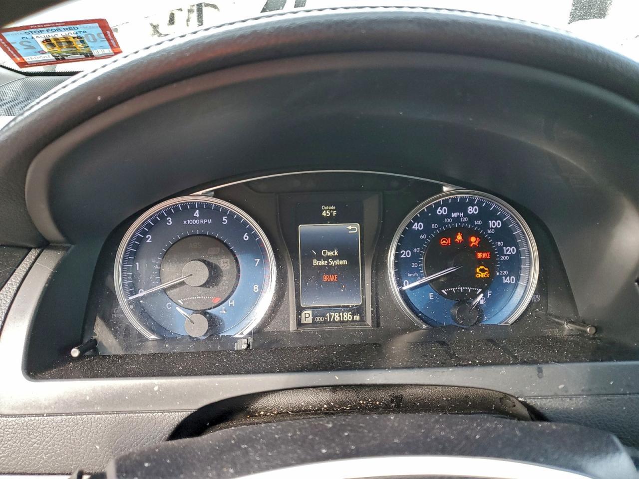 2016 TOYOTA CAMRY