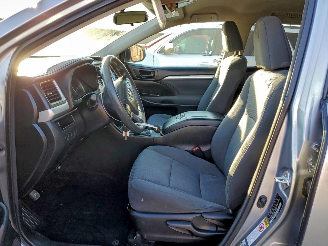 2016 TOYOTA HIGHLANDER