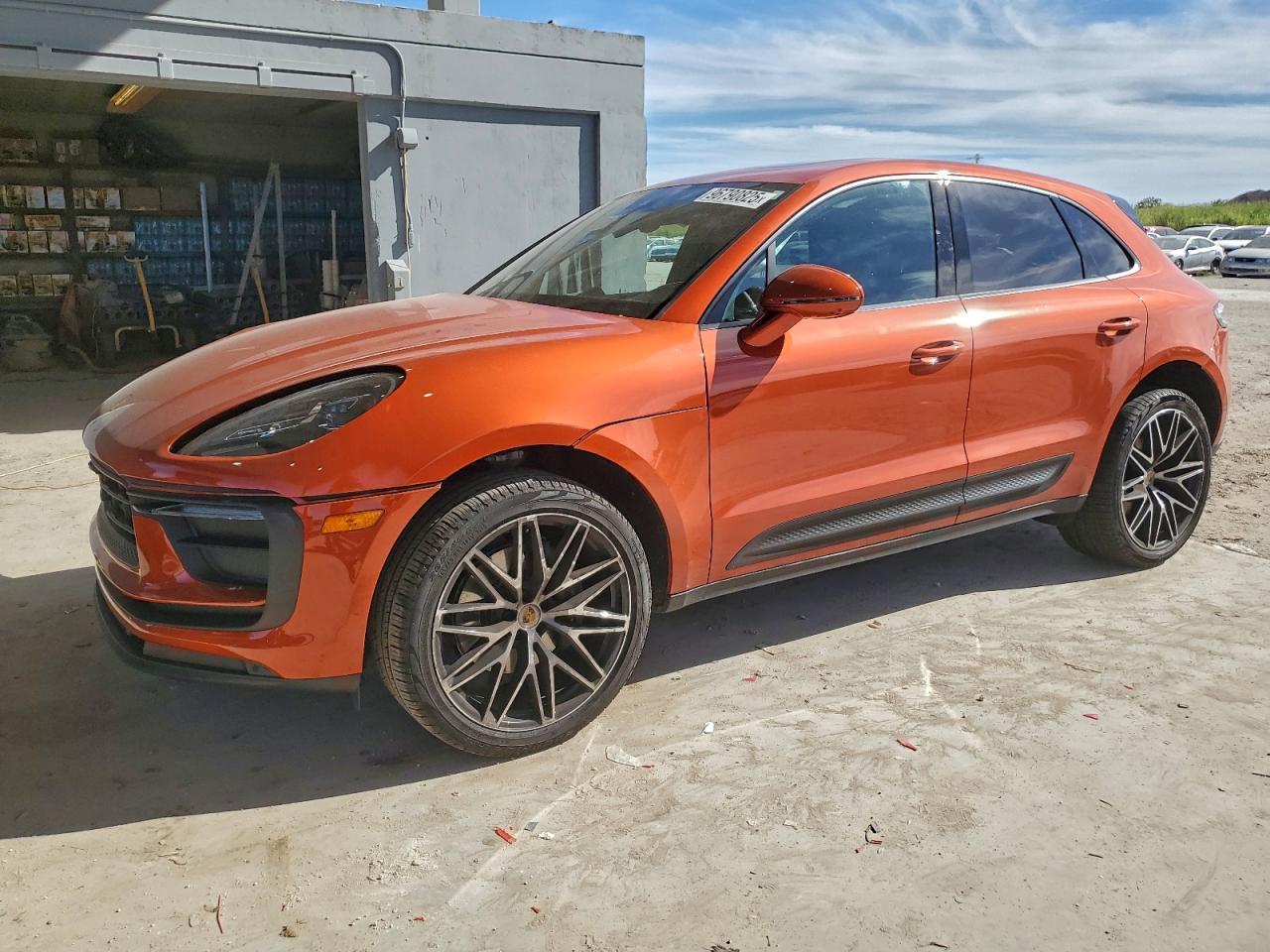 2025 PORSCHE Macan