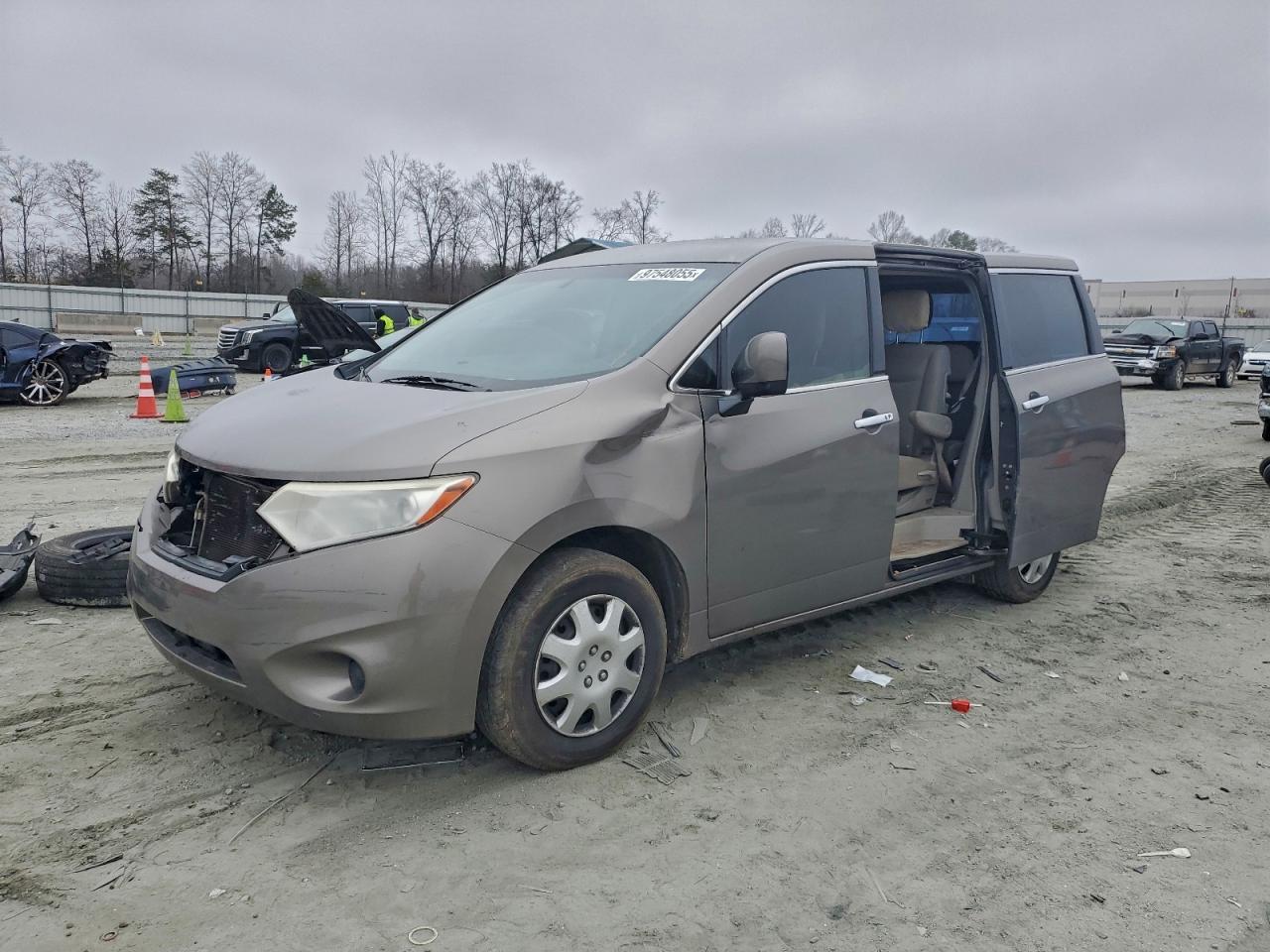 2015 NISSAN Quest
