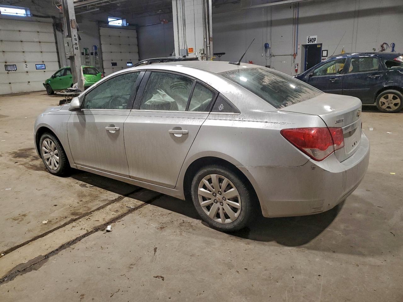 2011 CHEVROLET CRUZE