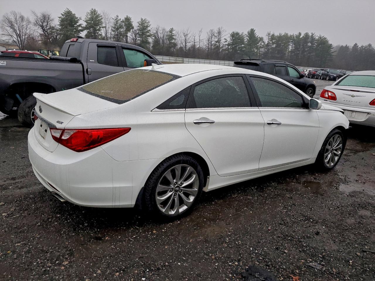 2013 HYUNDAI SONATA