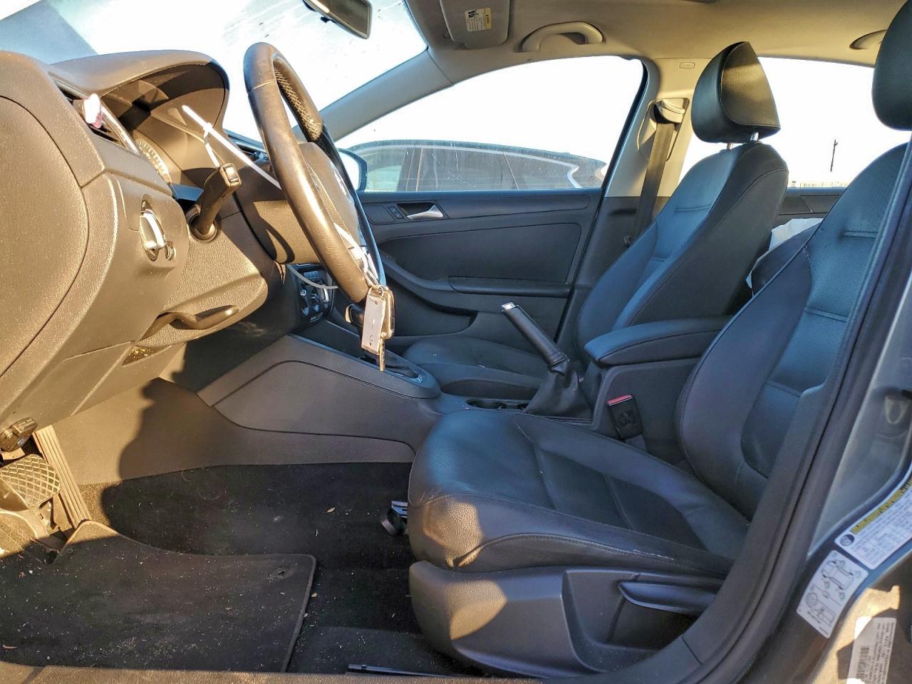 2012 VOLKSWAGEN JETTA