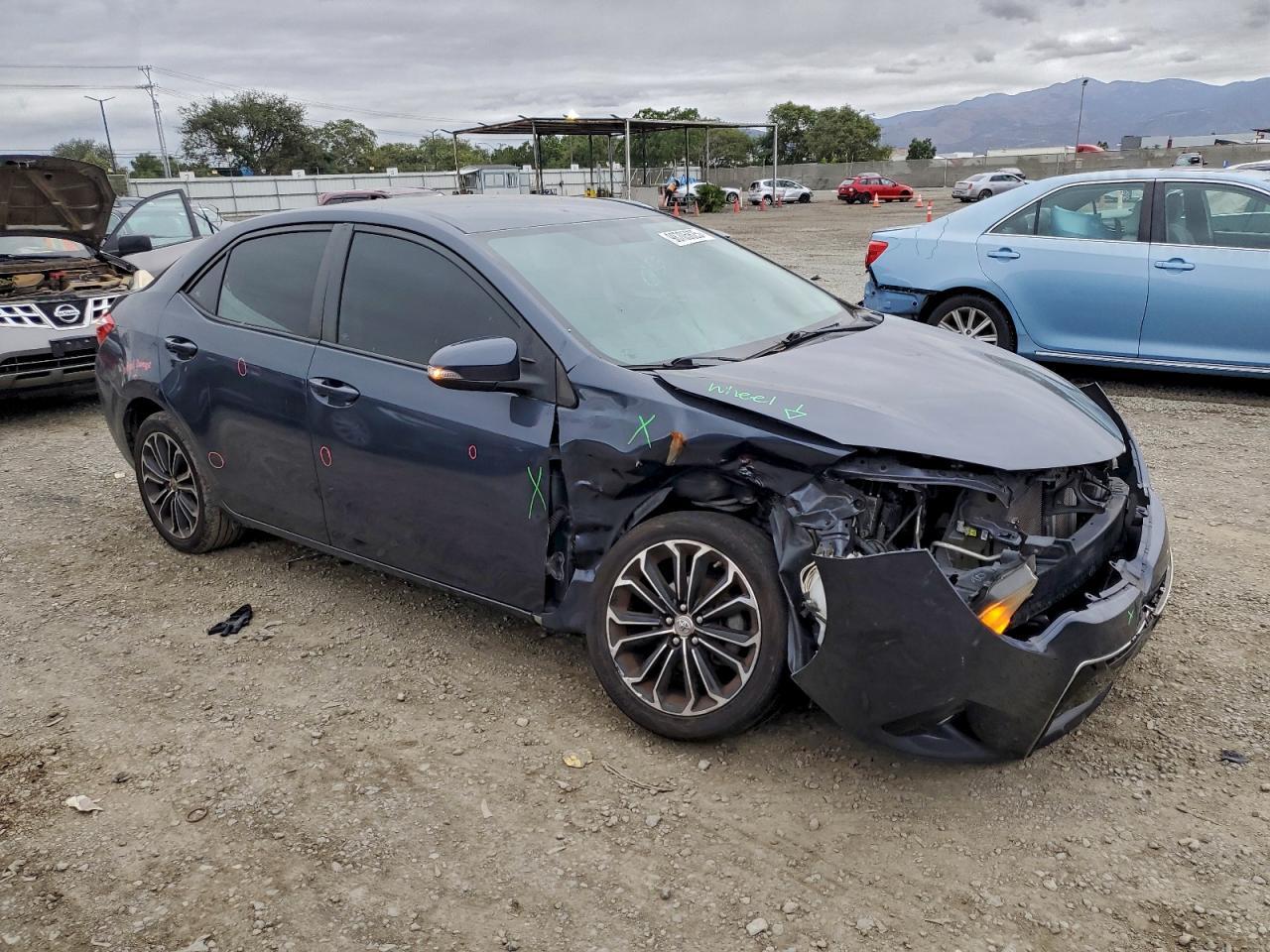 2015 TOYOTA COROLLA