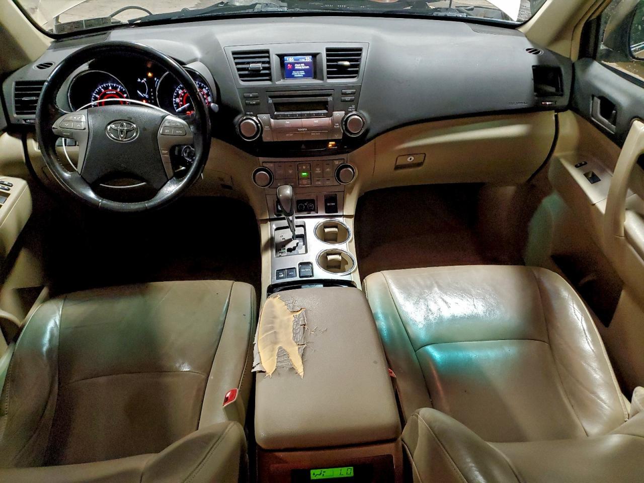 2010 TOYOTA HIGHLANDER