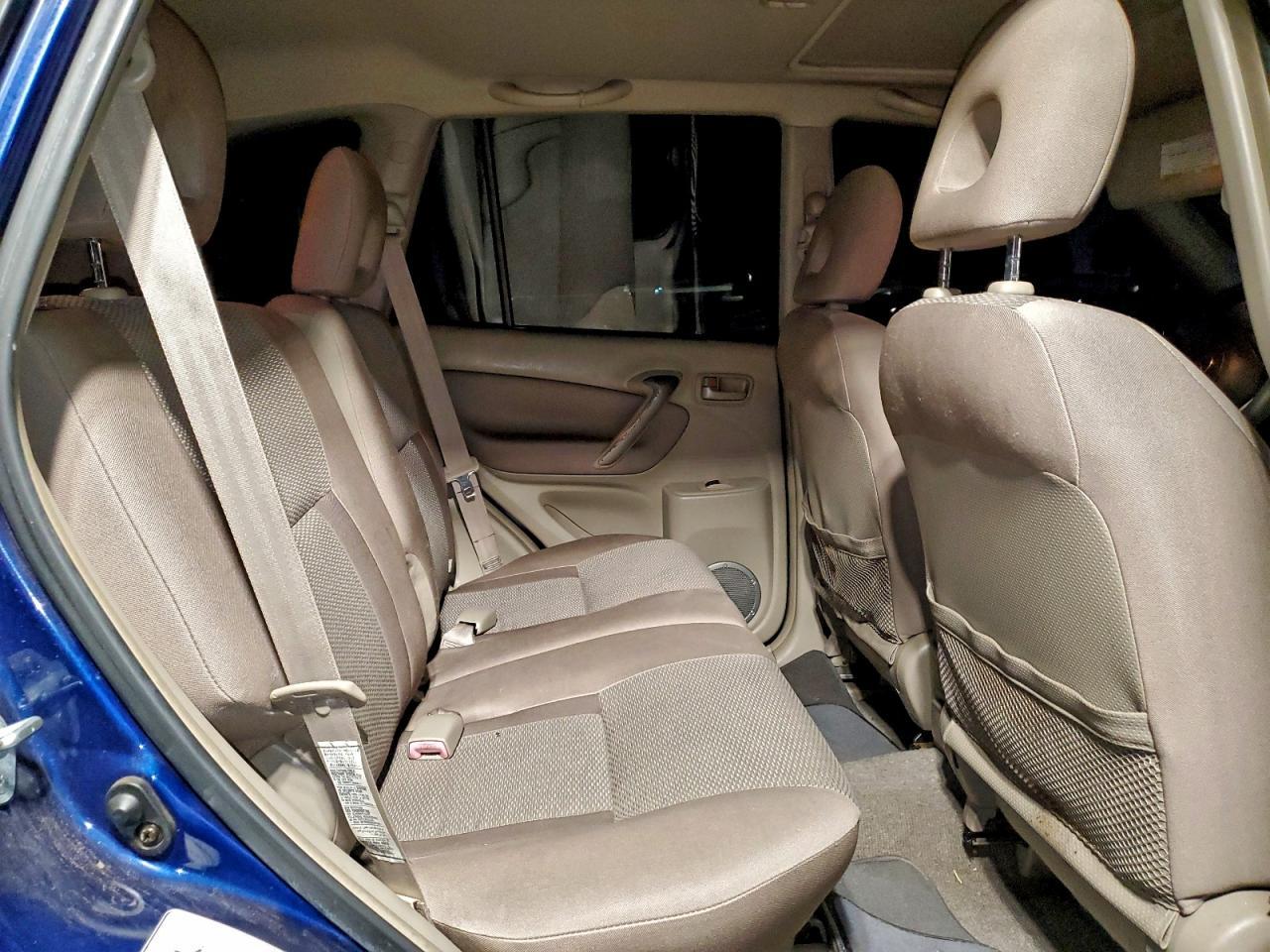 2004 TOYOTA RAV4