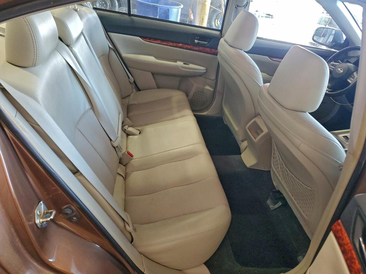 2012 SUBARU Legacy