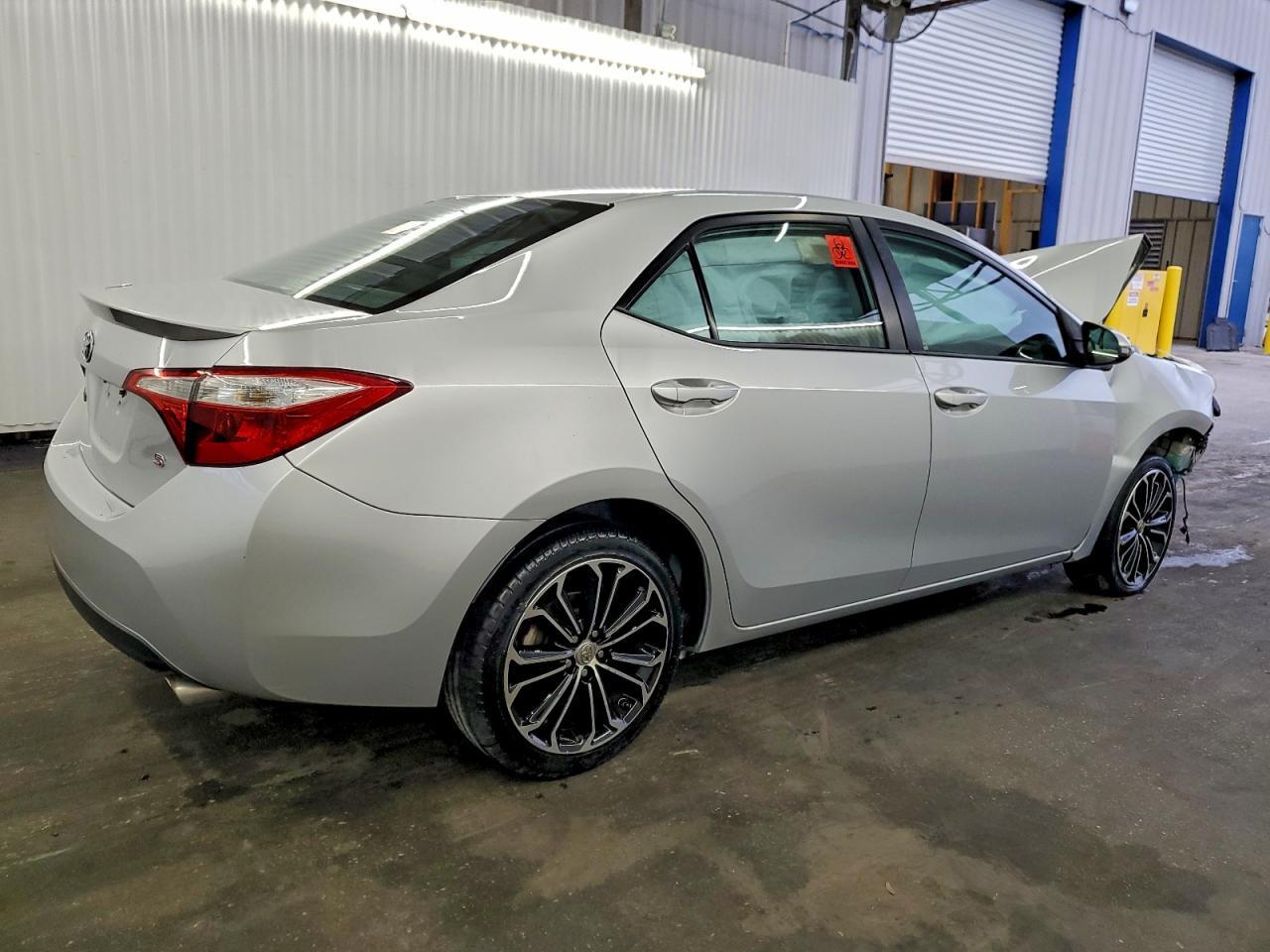 2015 TOYOTA COROLLA