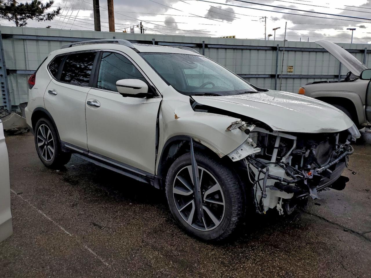 2017 NISSAN ROGUE