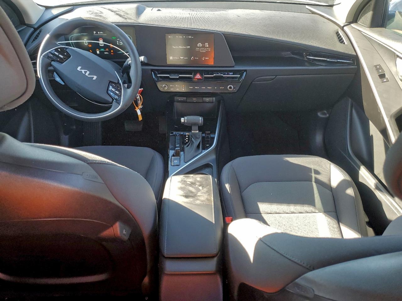 2025 KIA Niro