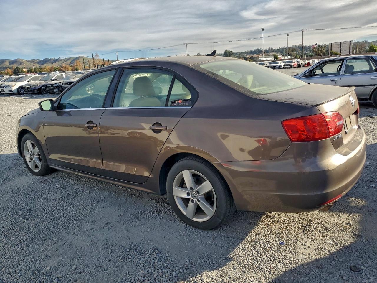 2012 VOLKSWAGEN JETTA