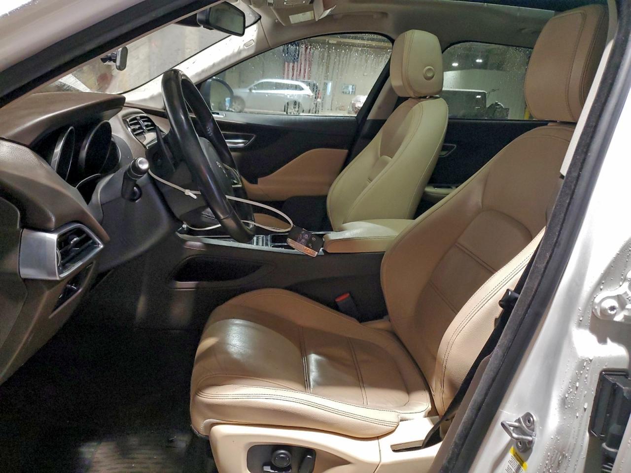2018 JAGUAR F-Pace