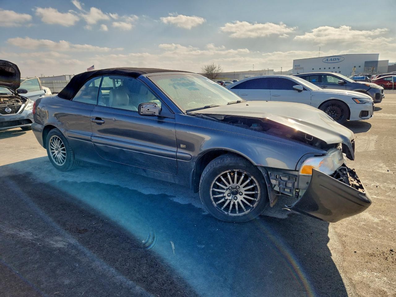 2004 VOLVO C70