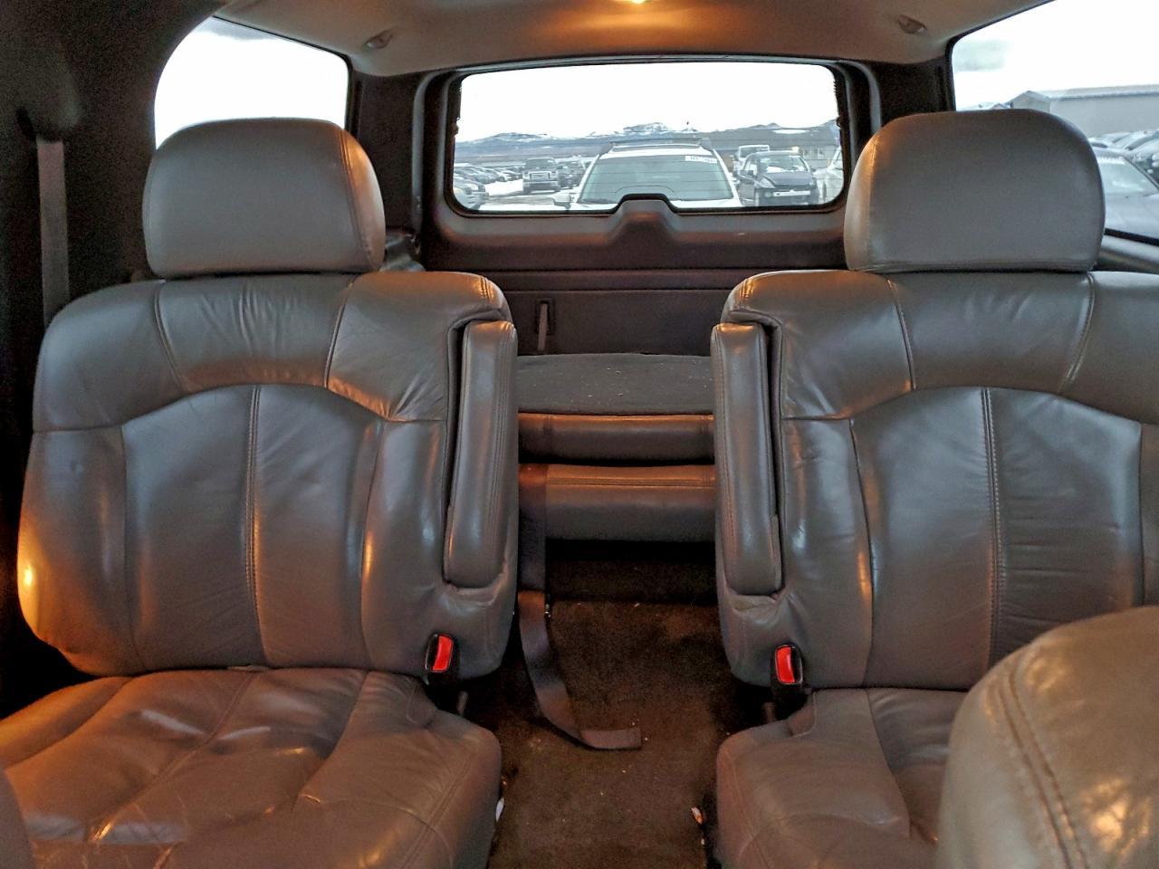 2002 CHEVROLET Suburban