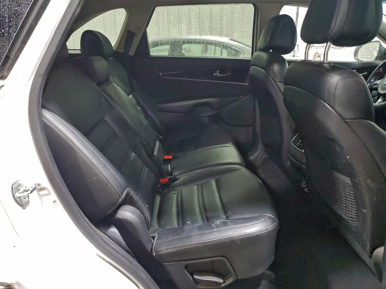 2016 KIA SORENTO