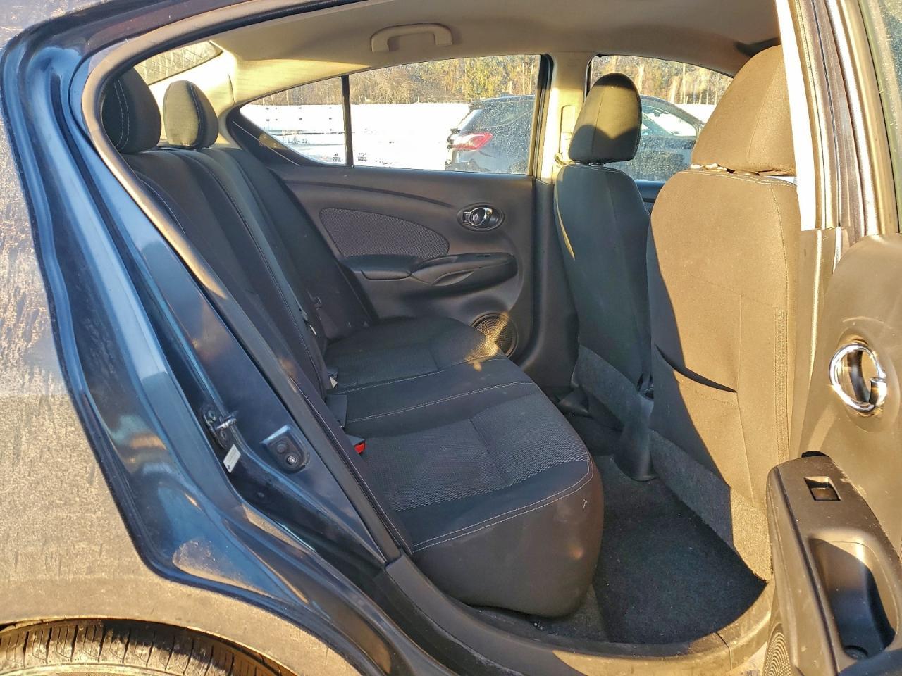 2015 NISSAN VERSA
