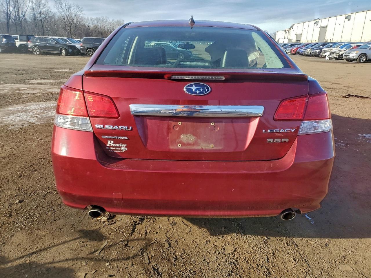 2011 SUBARU Legacy