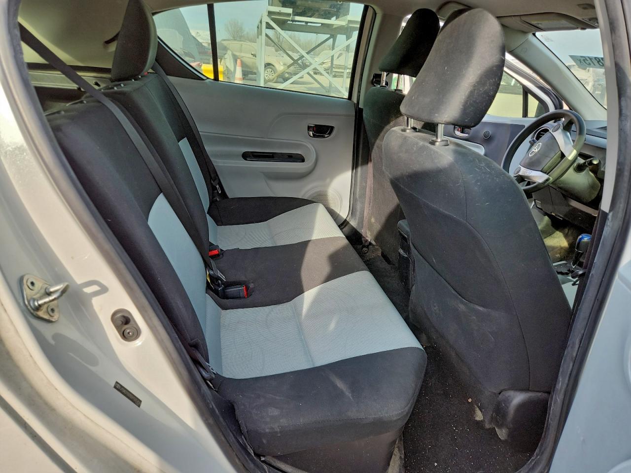2013 TOYOTA Prius c