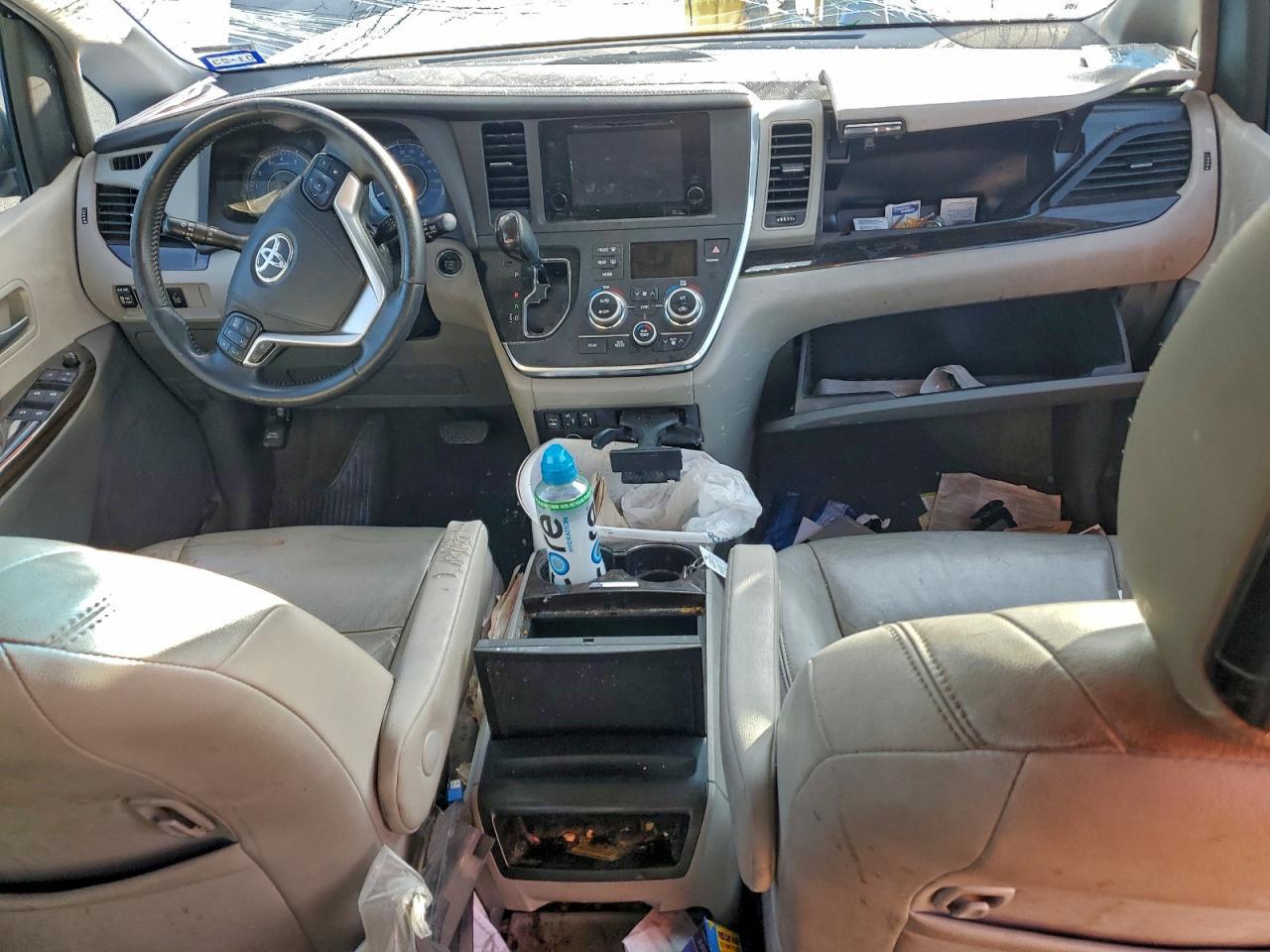 2015 TOYOTA SIENNA