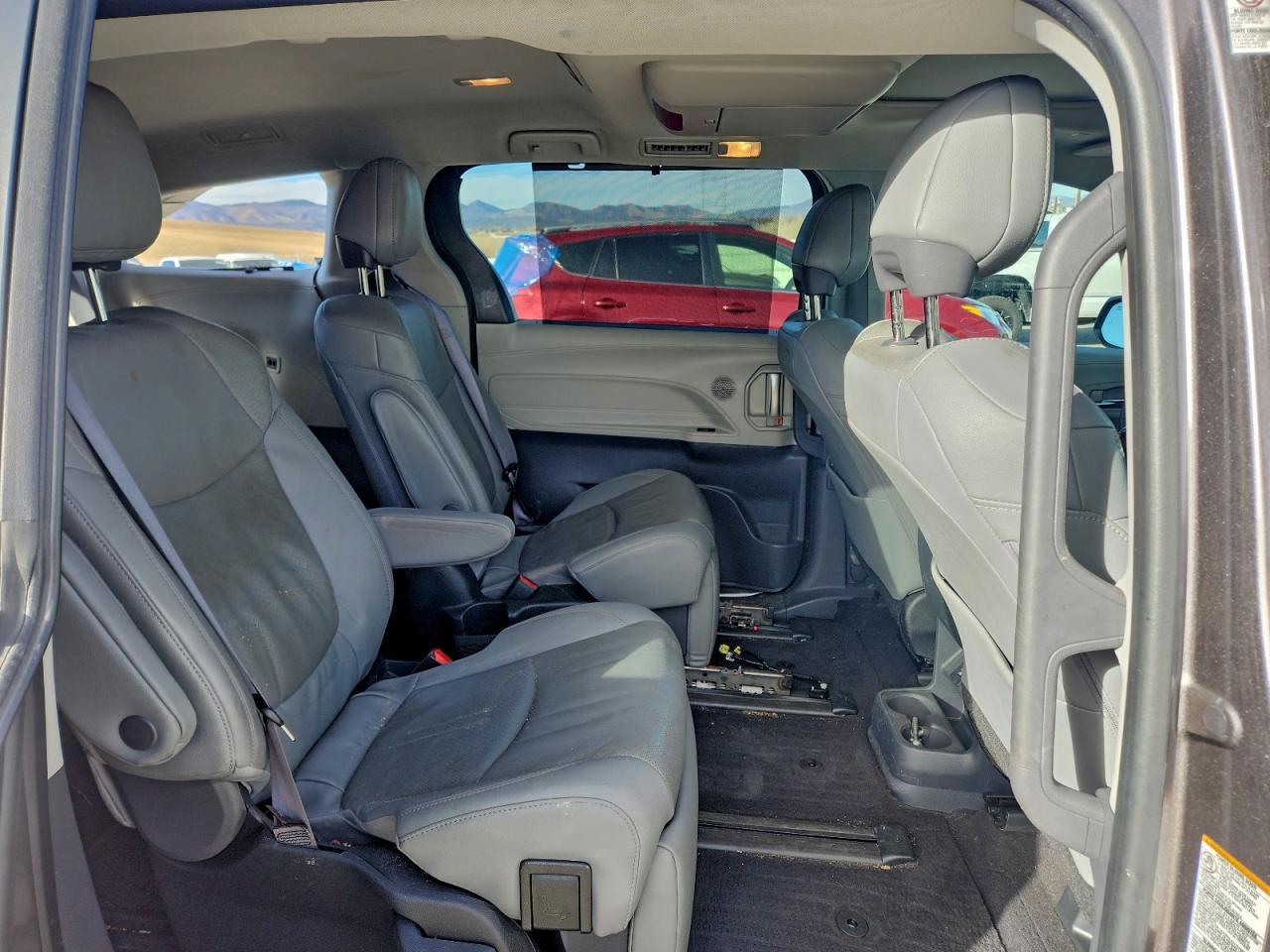 2022 TOYOTA SIENNA