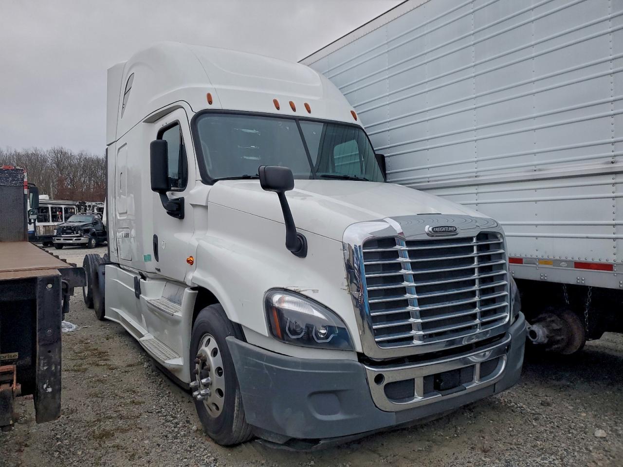 2018 FREIGHTLINER CASCADIA 125