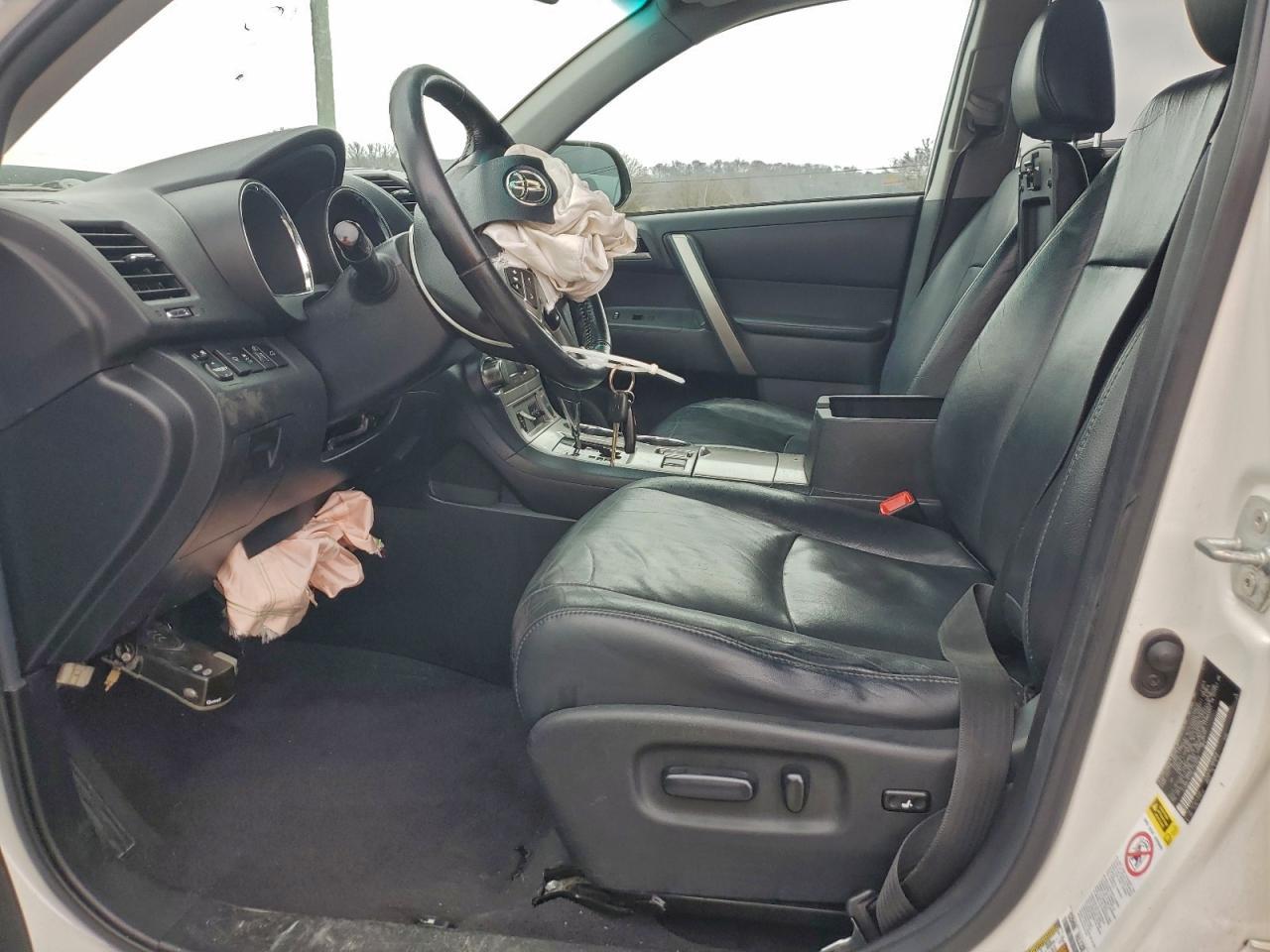 2012 TOYOTA HIGHLANDER