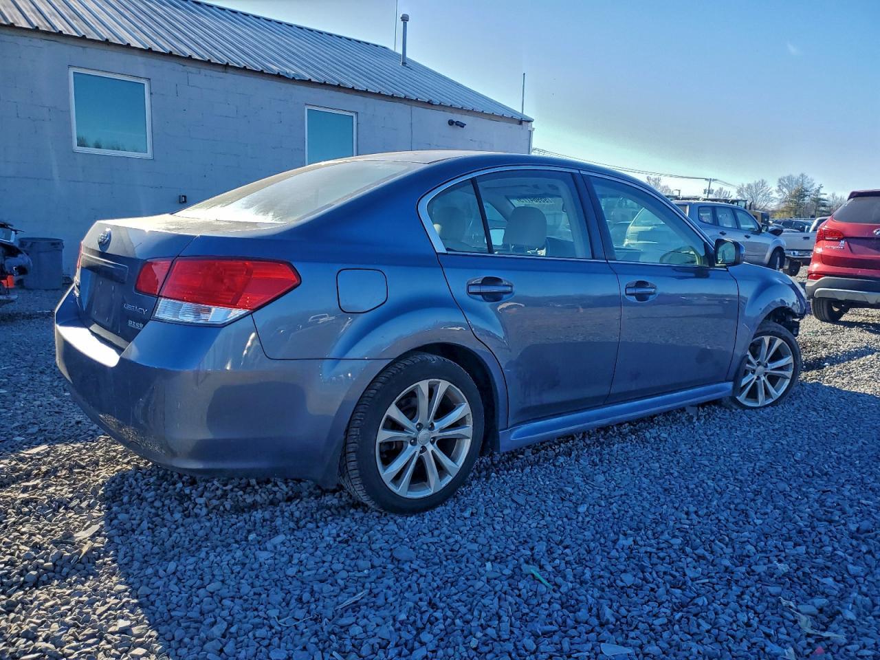 2013 SUBARU Legacy
