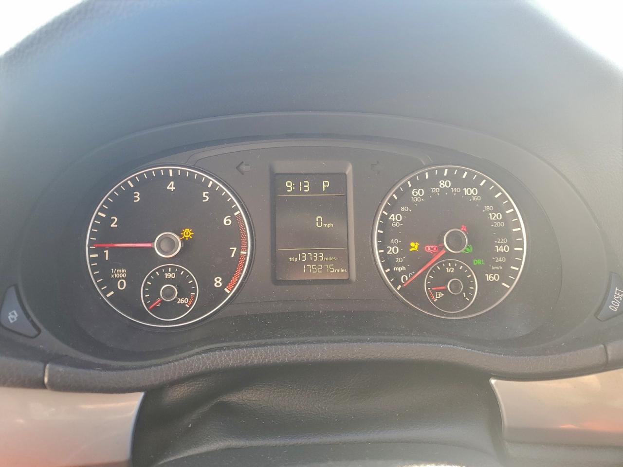 2012 VOLKSWAGEN Passat