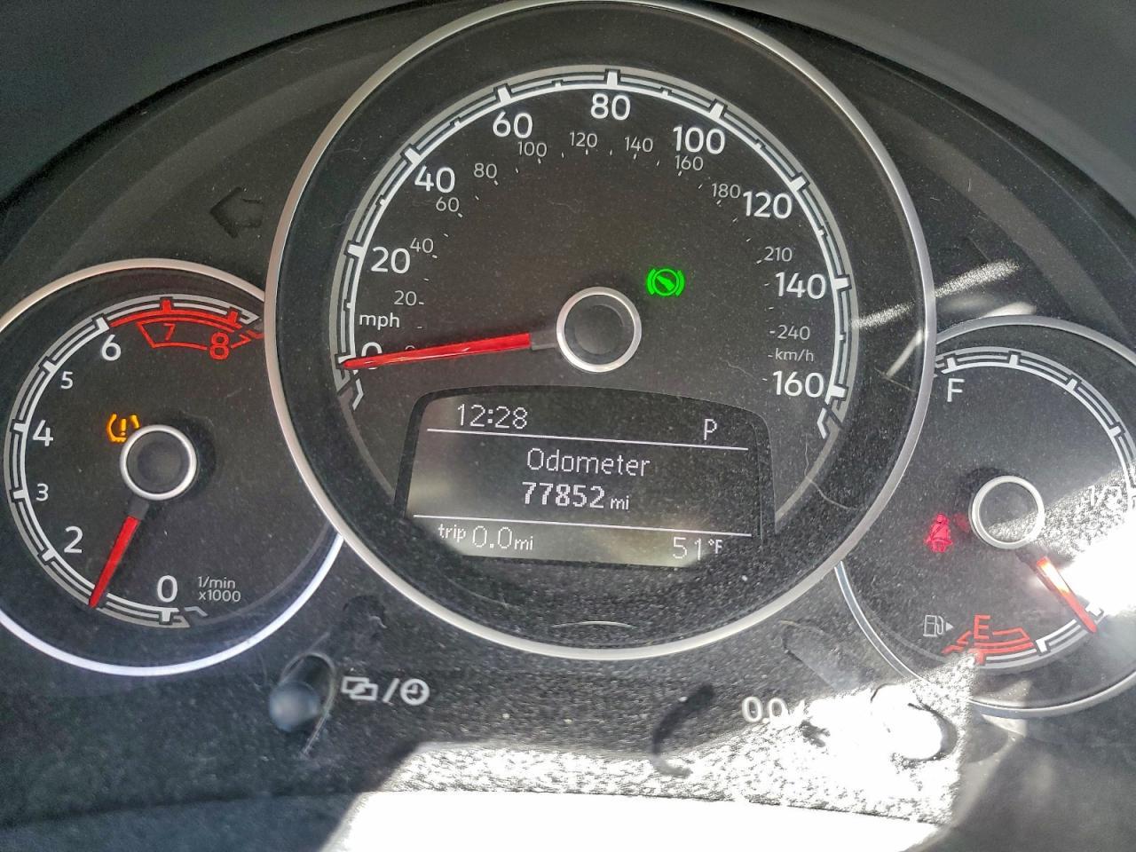 2018 VOLKSWAGEN Beetle