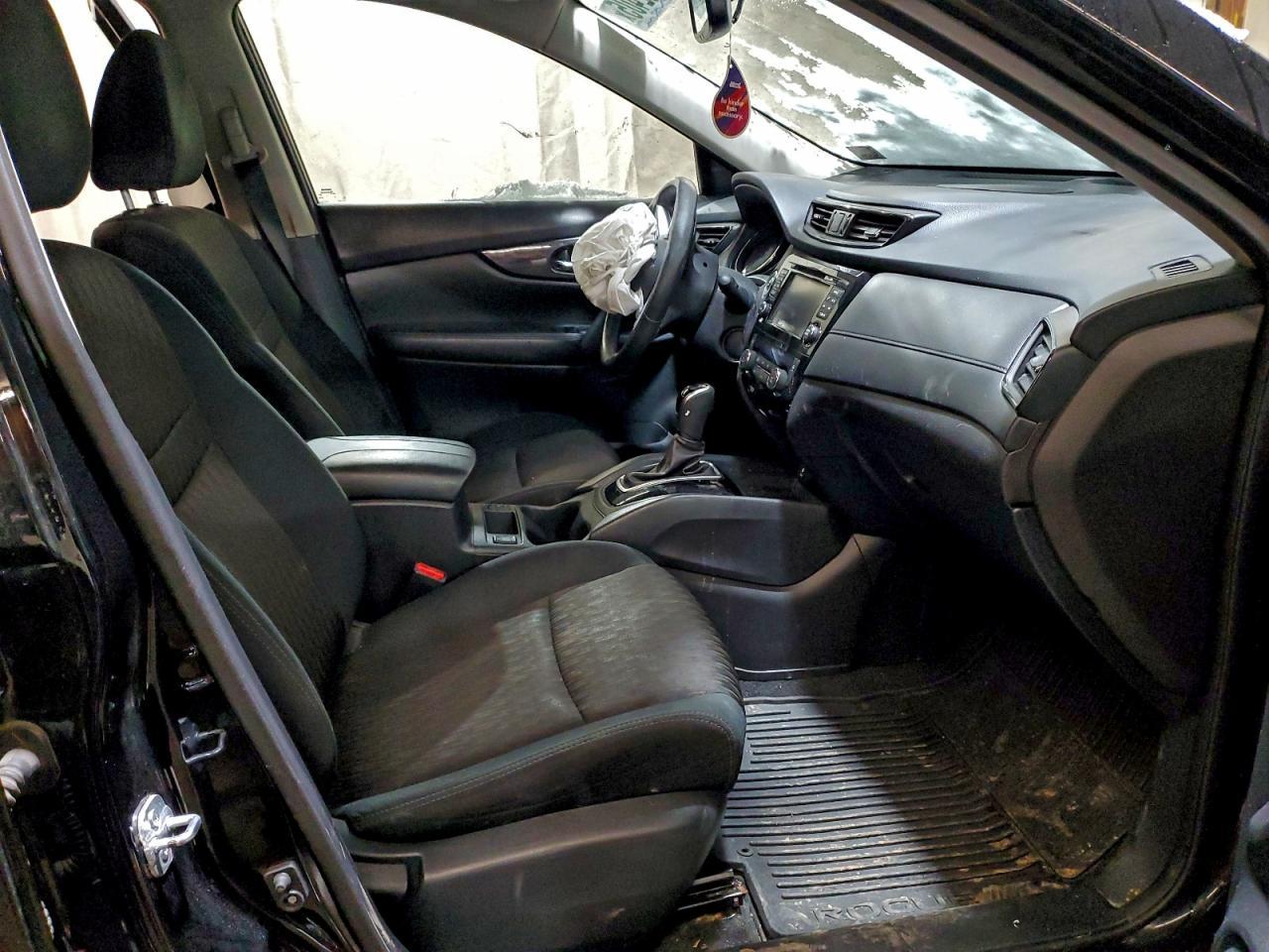 2017 NISSAN ROGUE
