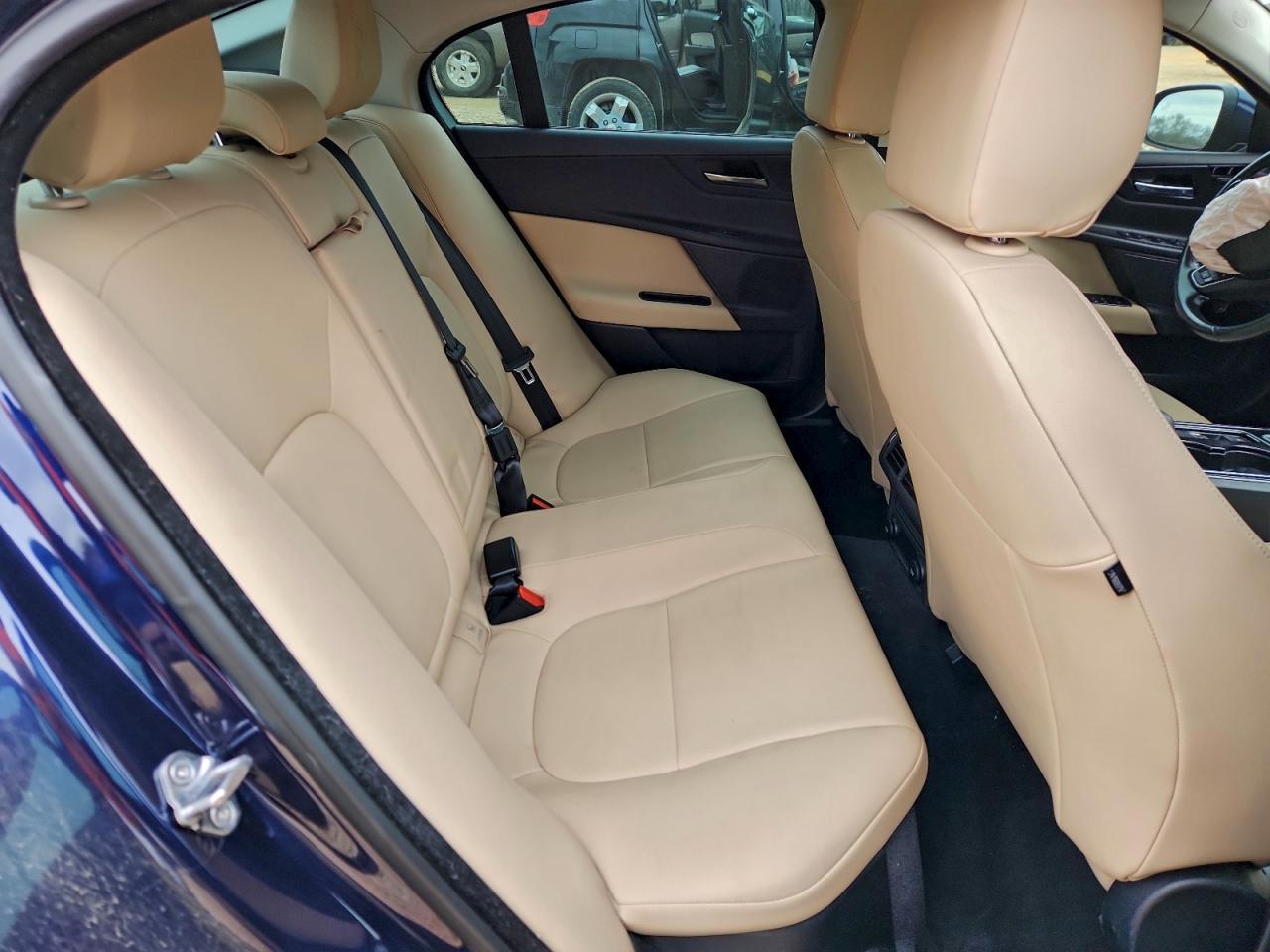 2017 JAGUAR XE