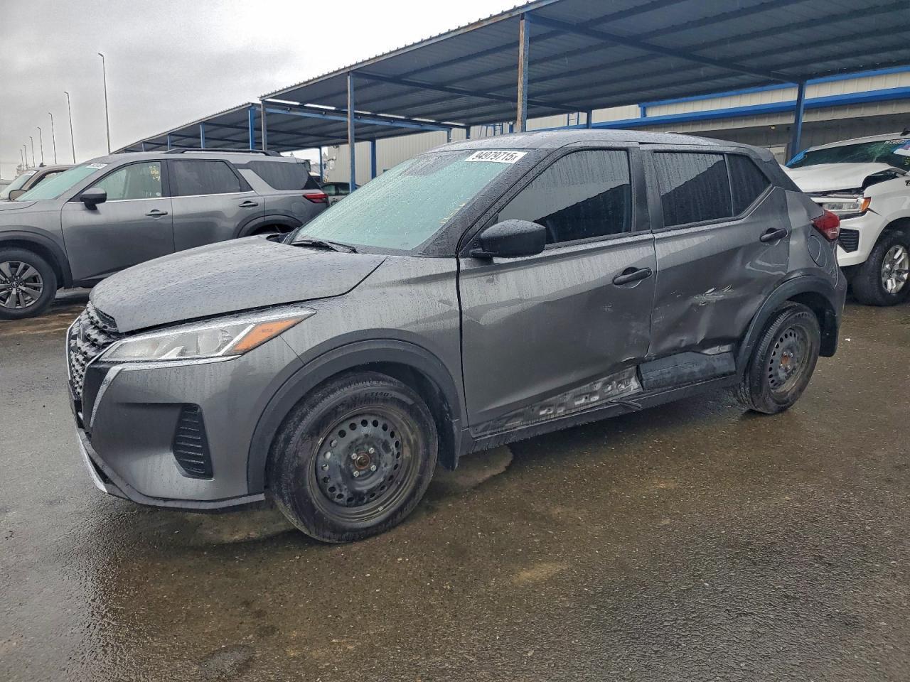 2024 NISSAN KICKS