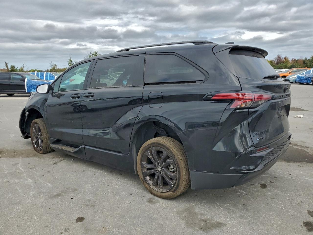 2025 TOYOTA SIENNA