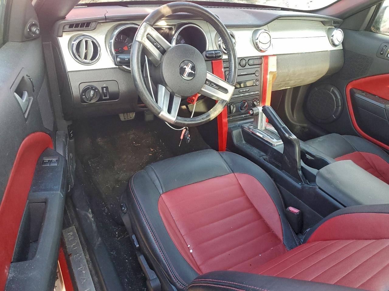 2006 FORD MUSTANG