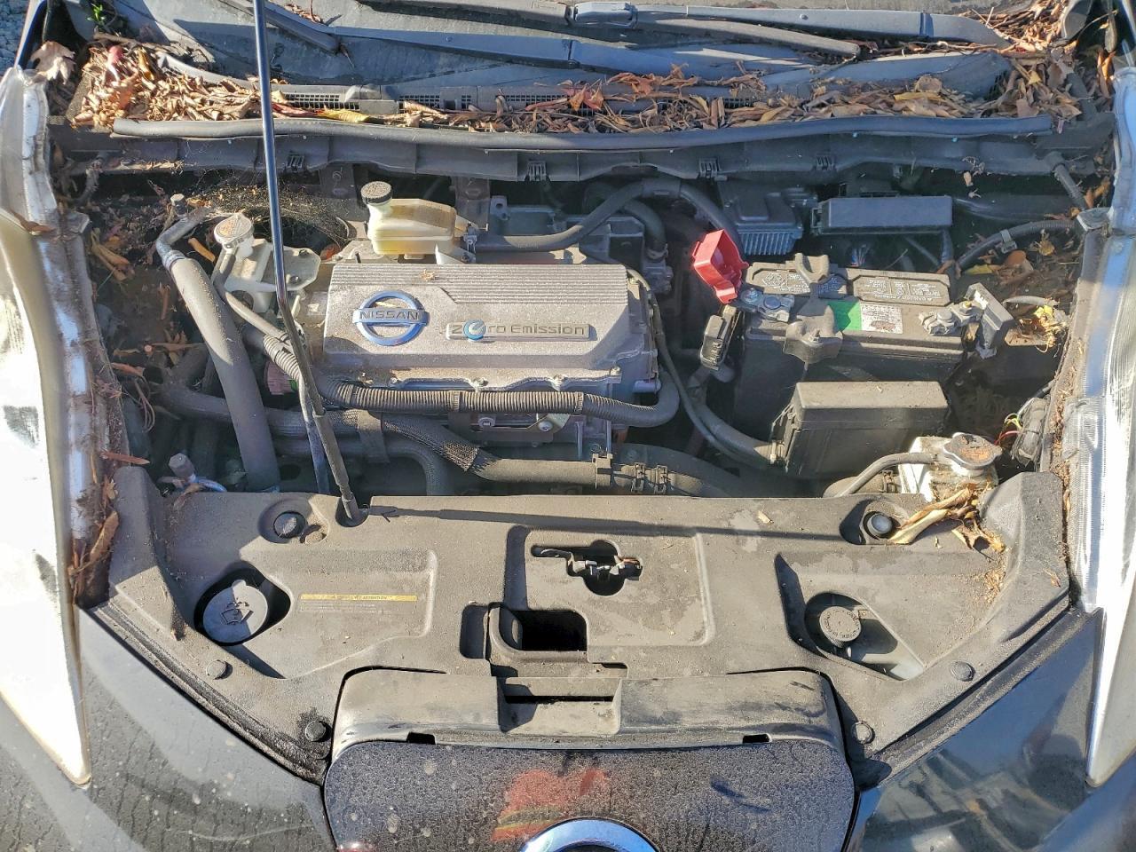 2012 NISSAN LEAF