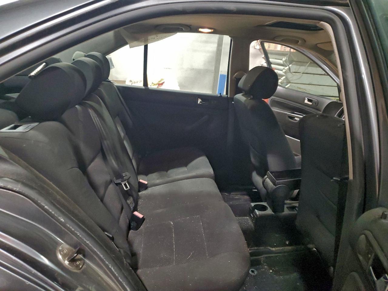 2005 VOLKSWAGEN JETTA