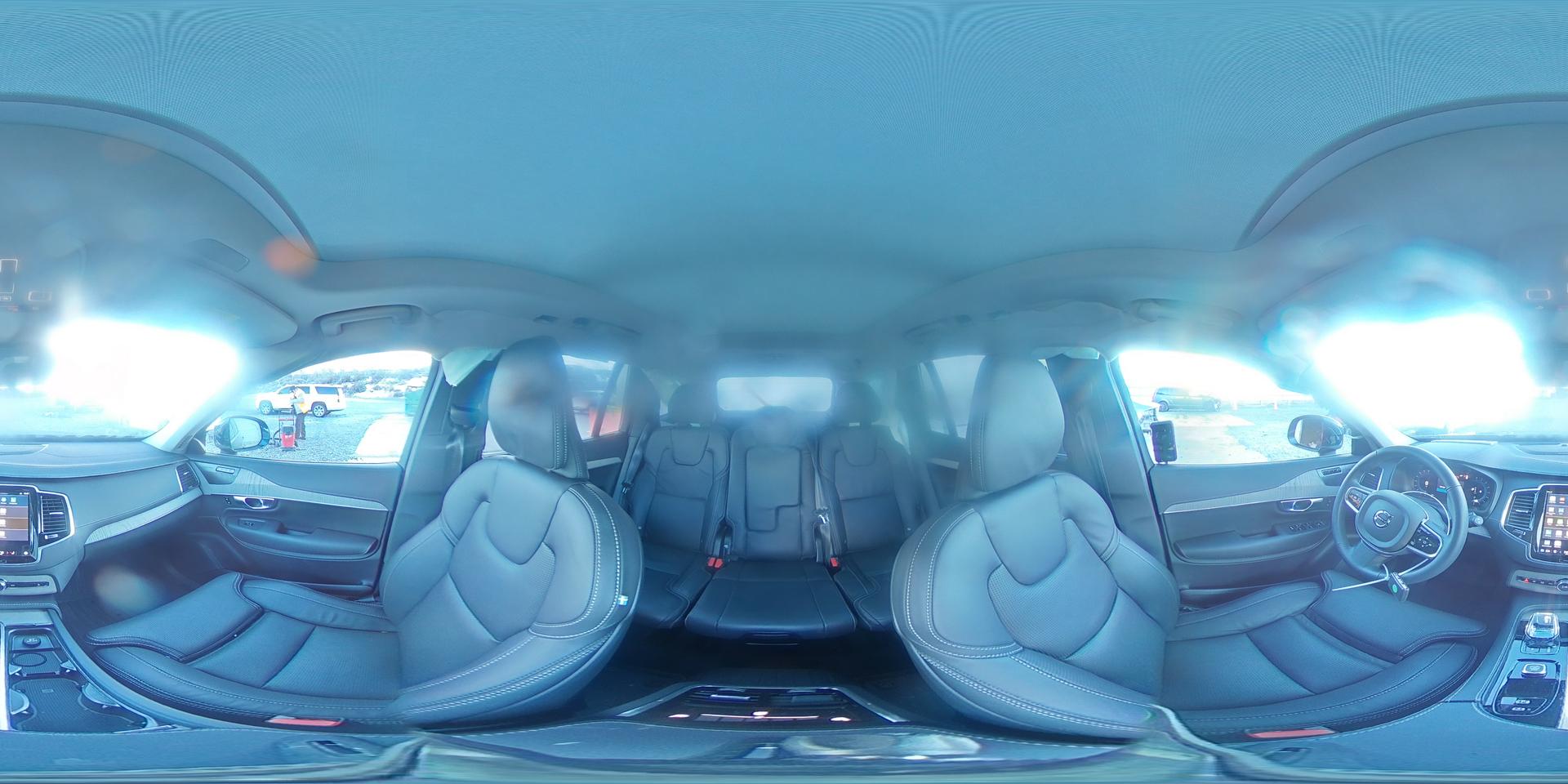 2025 VOLVO XC90