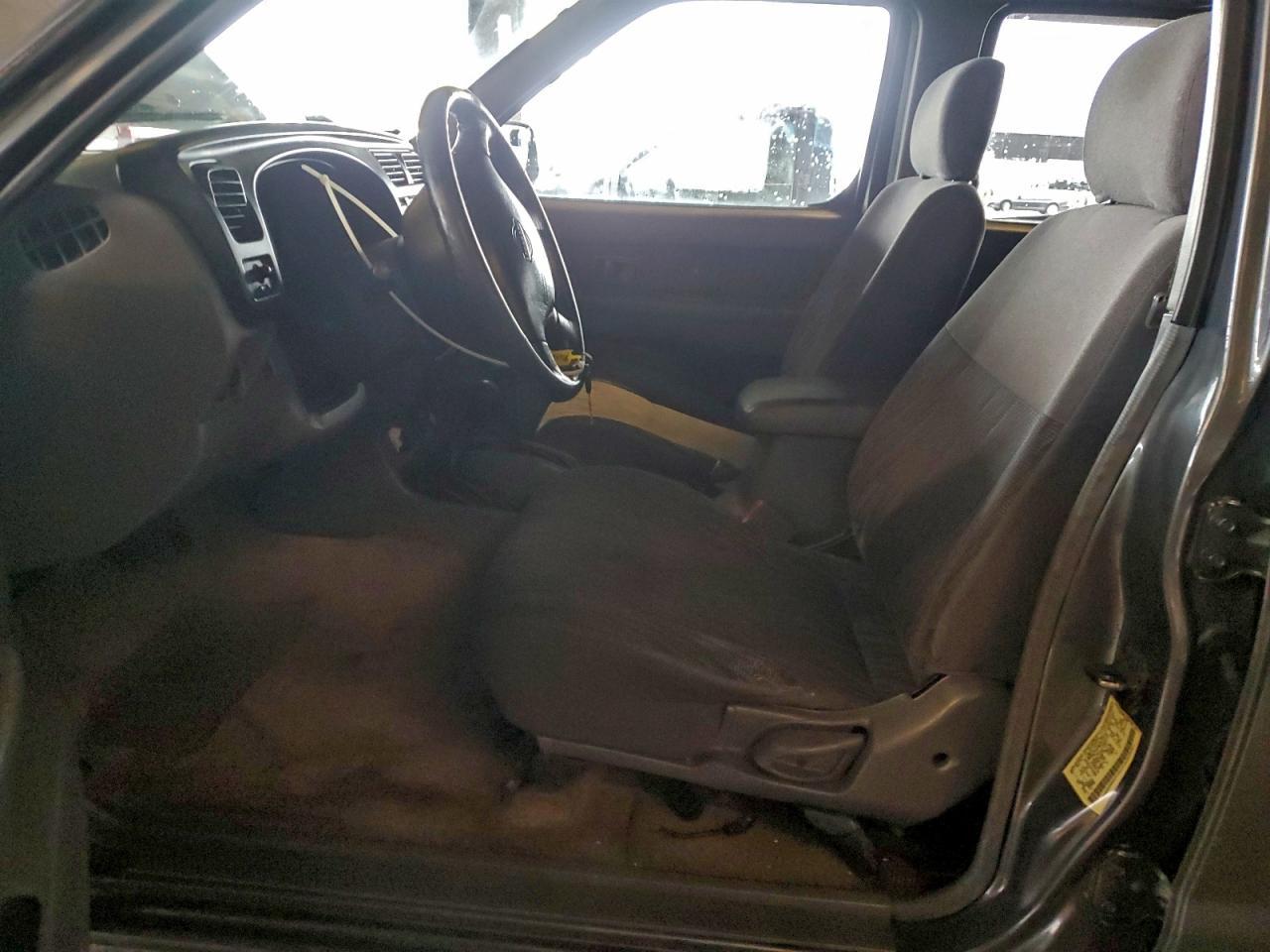 2000 NISSAN Frontier