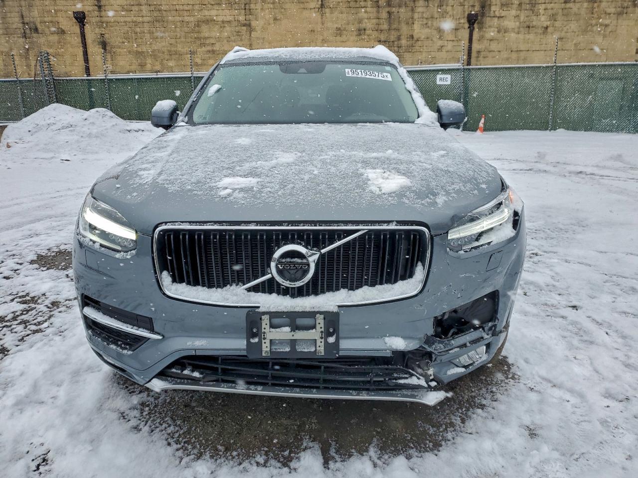 2016 VOLVO XC90
