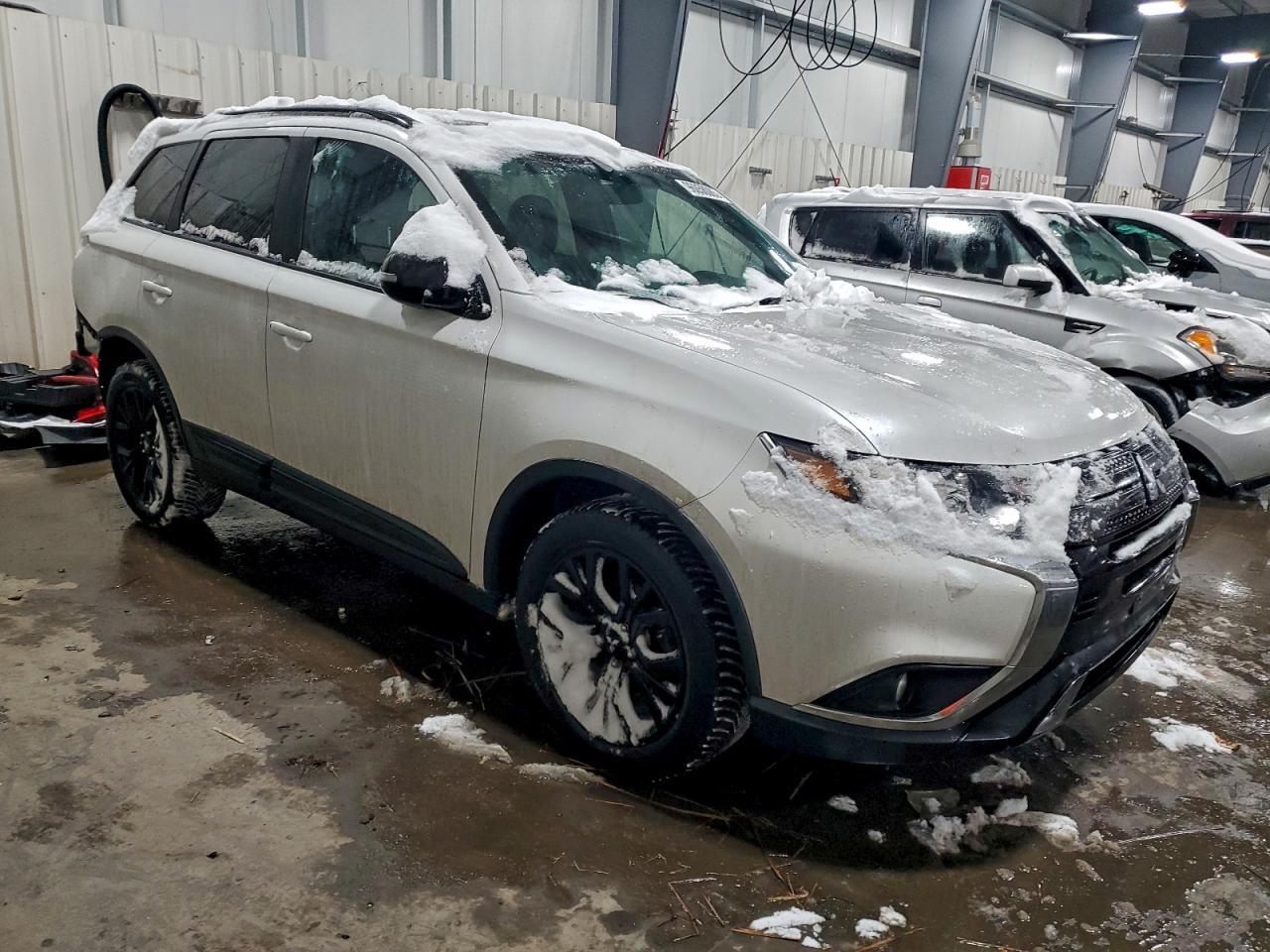 2019 MITSUBISHI outlander