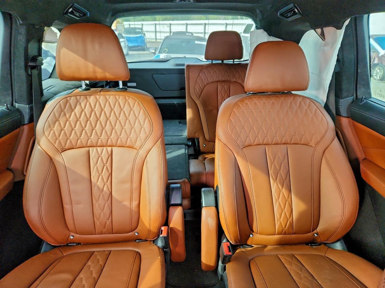 2020 BMW X7