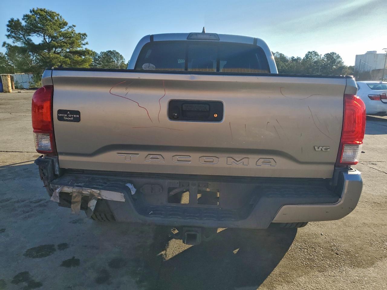 2016 TOYOTA TACOMA