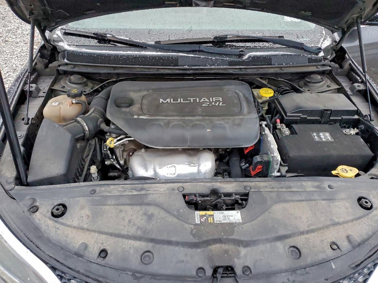 2015 CHRYSLER 200