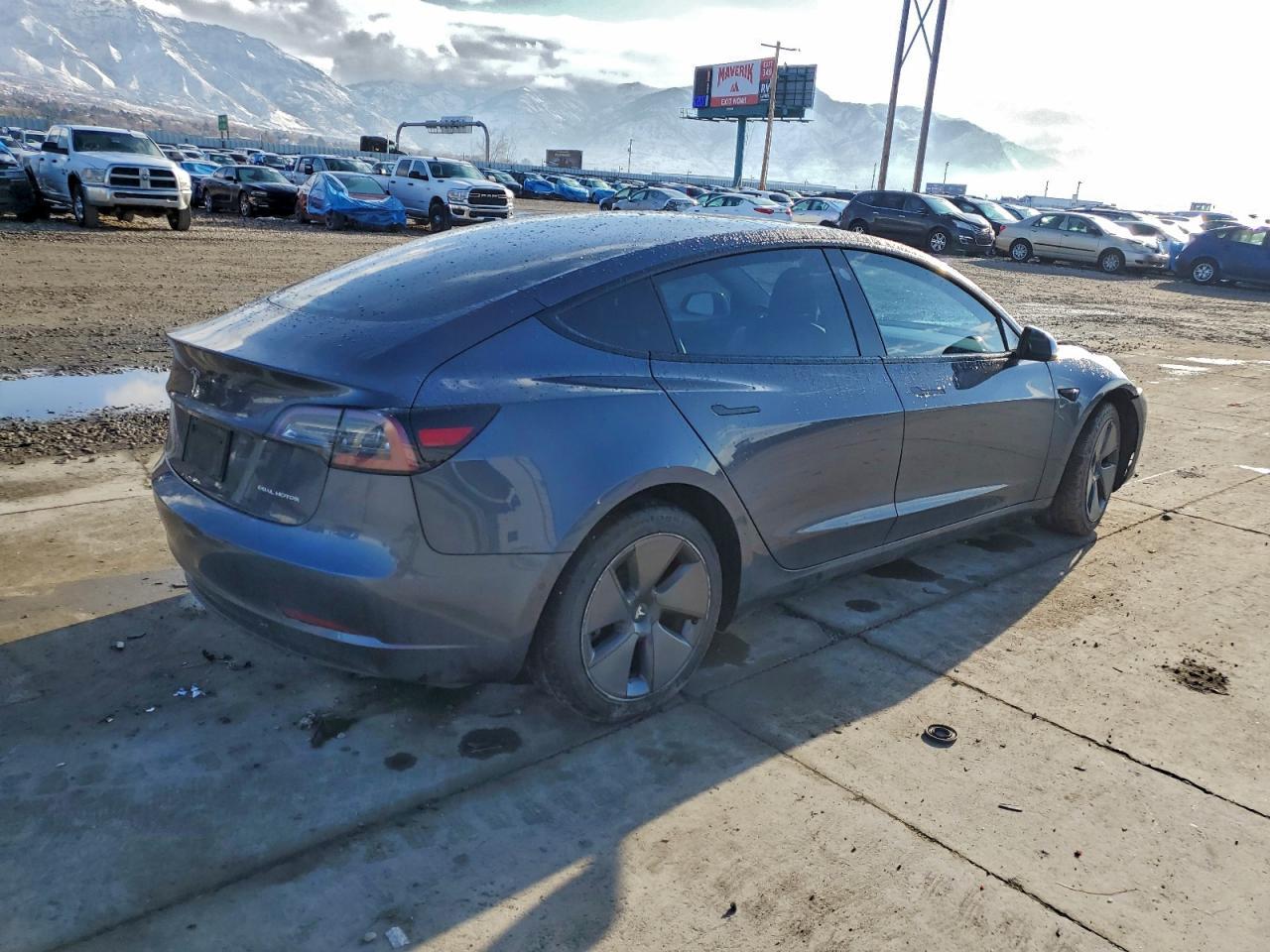 2021 TESLA MODEL 3