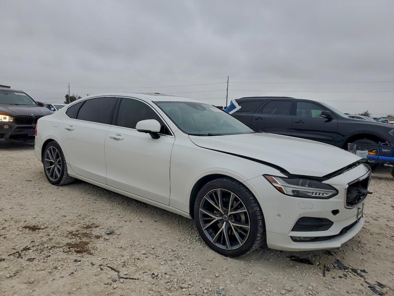 2018 VOLVO S90