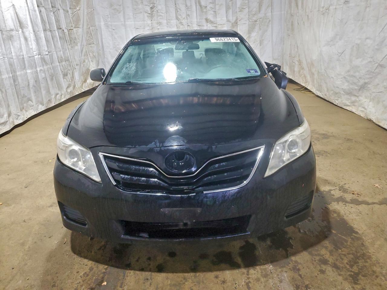 2011 TOYOTA CAMRY