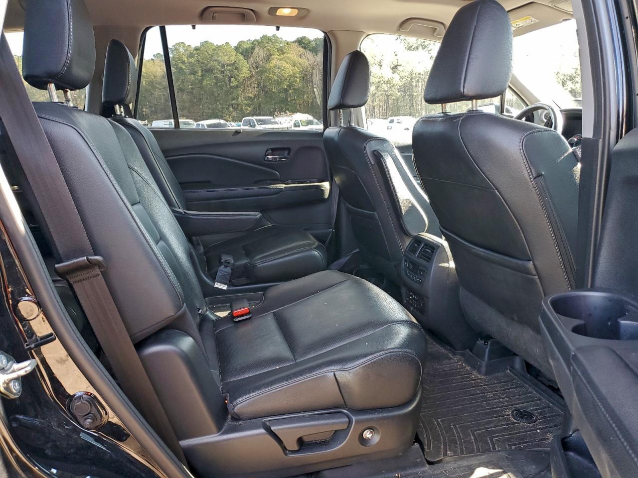 2017 HONDA PILOT